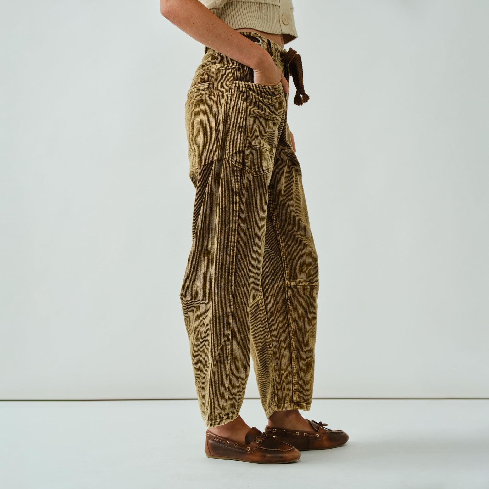 Charlie Barrel Corduroy Pants