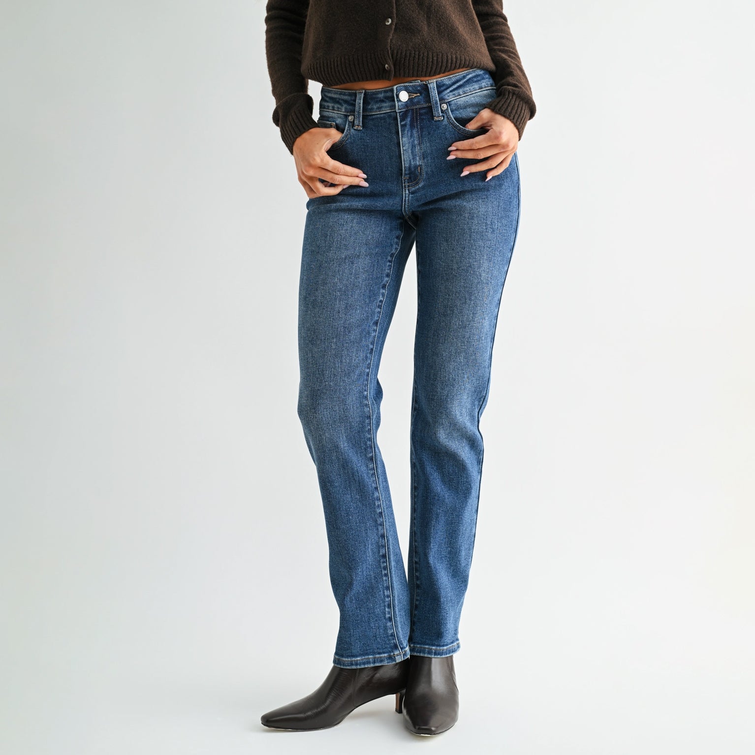 Dulce Slim Straight Jean