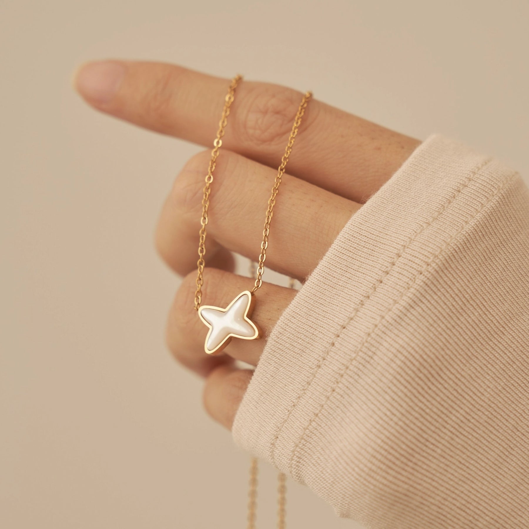 Bow Pendant Necklace