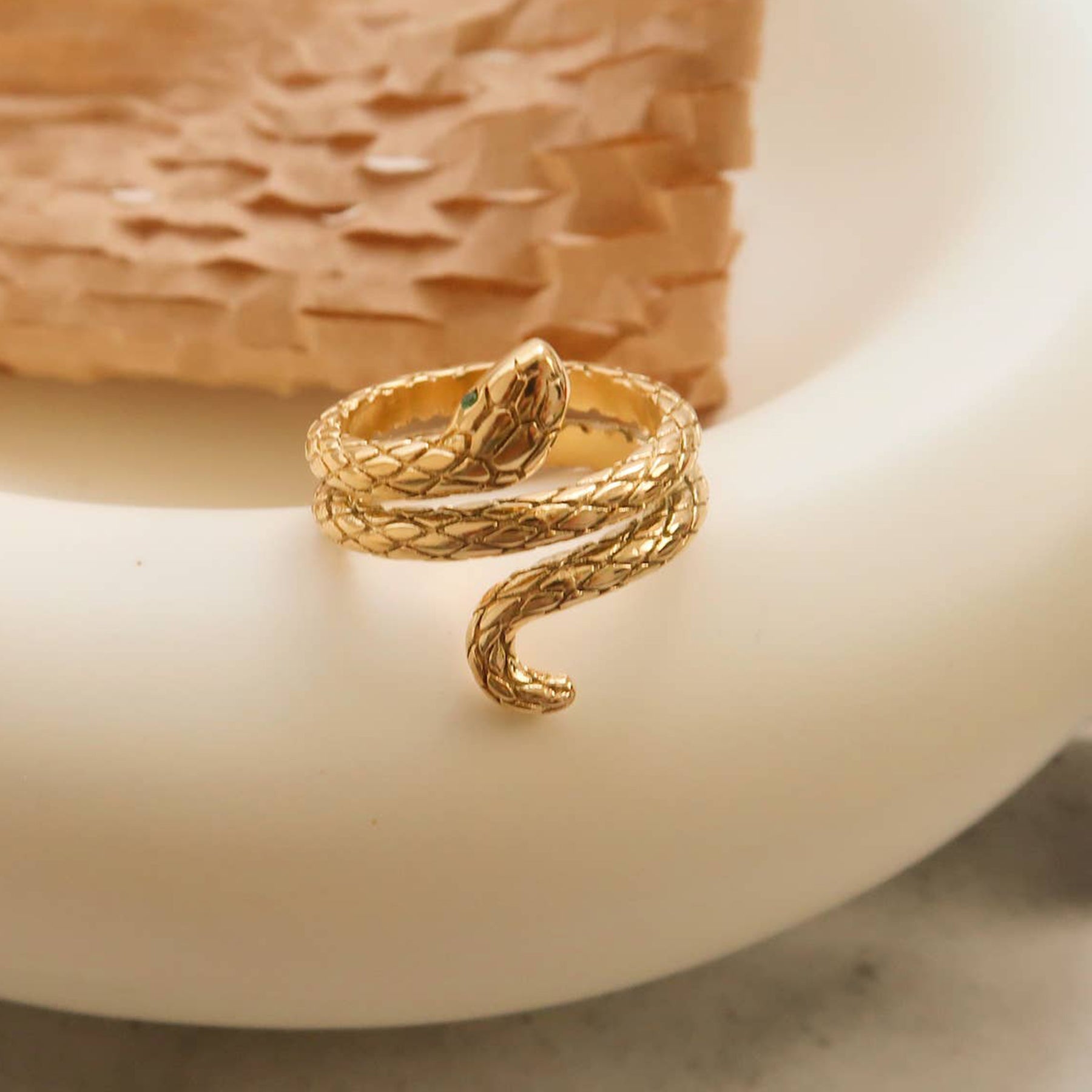 18k Snake Ring