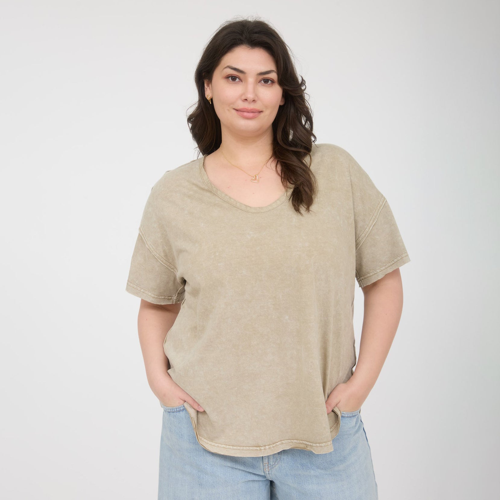 Clara Tee