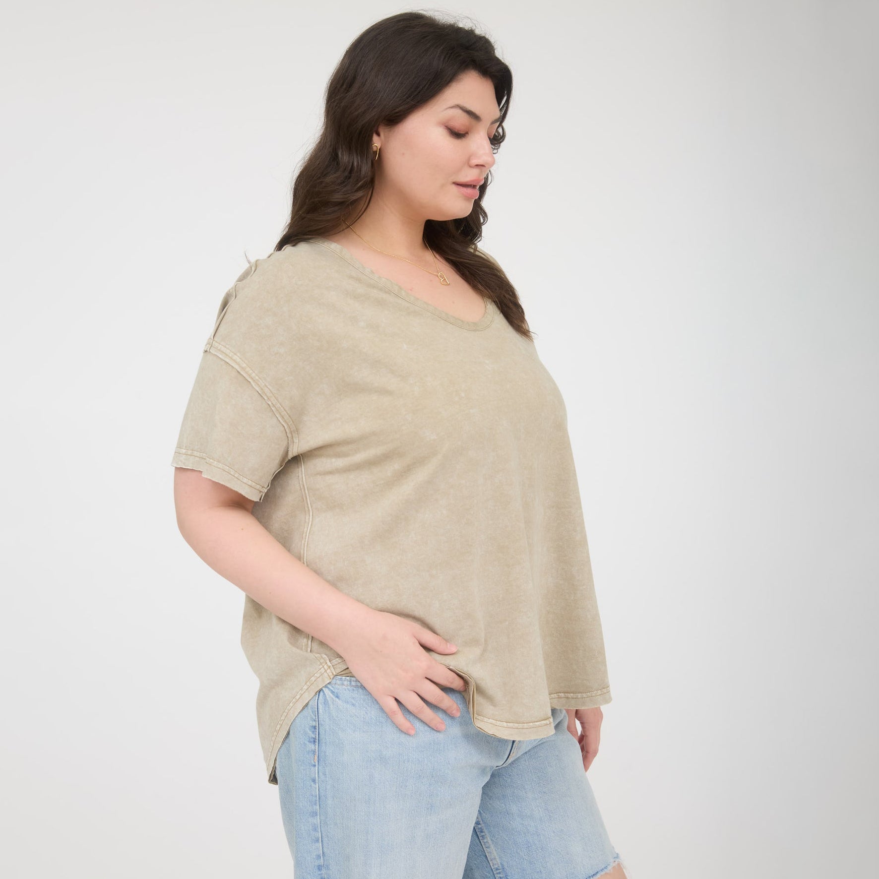 Clara Tee