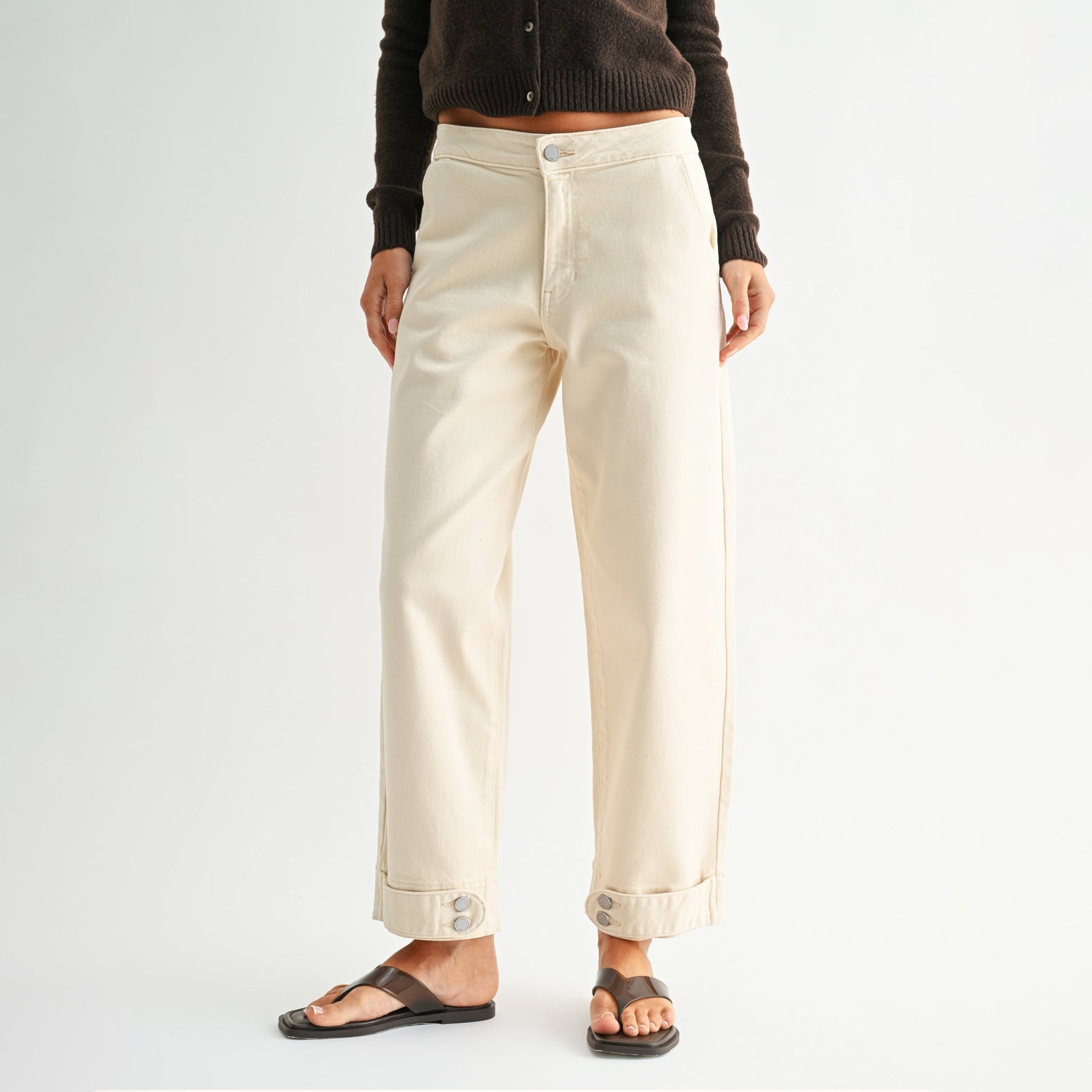Button Hem Barrel Jeans