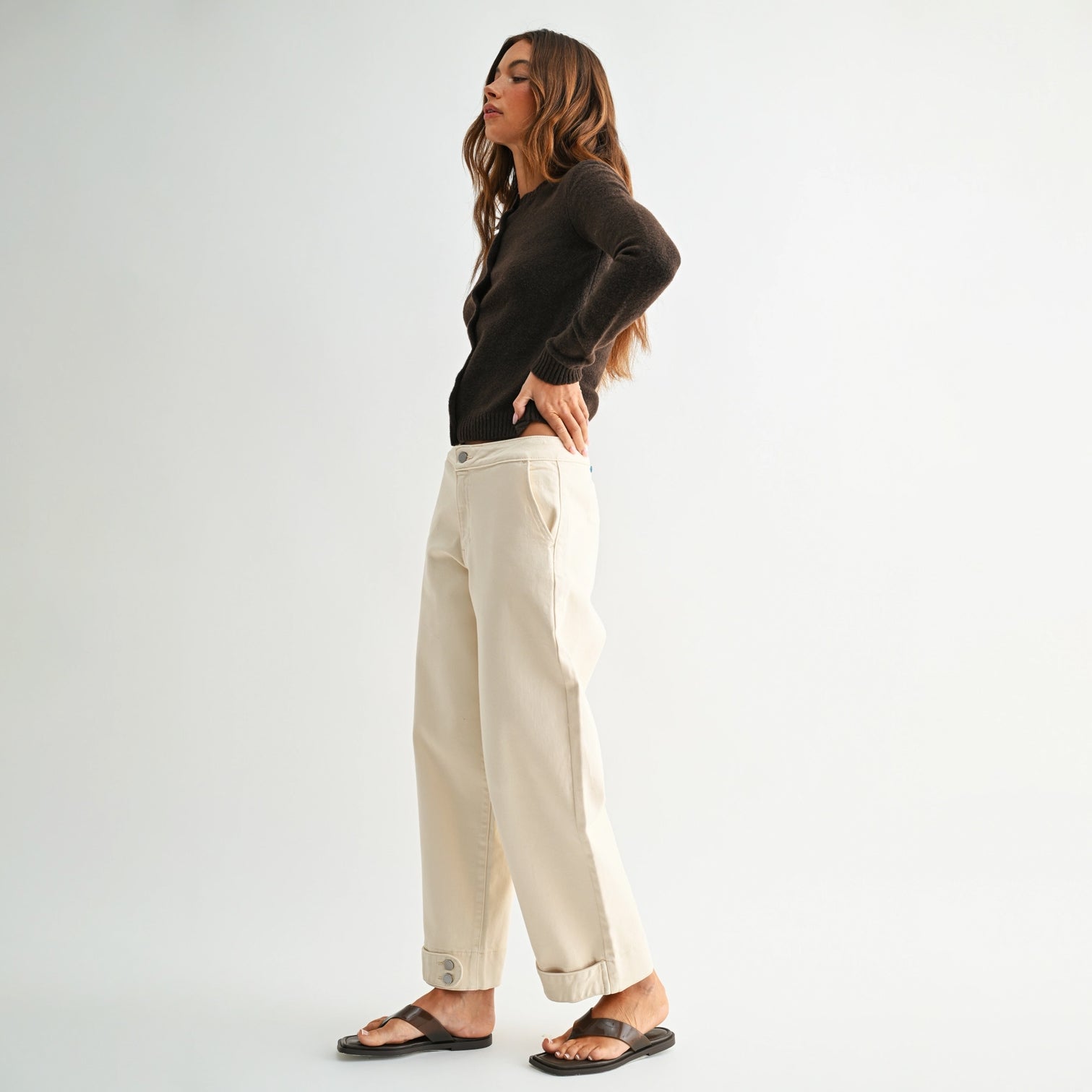 Button Hem Barrel Jeans