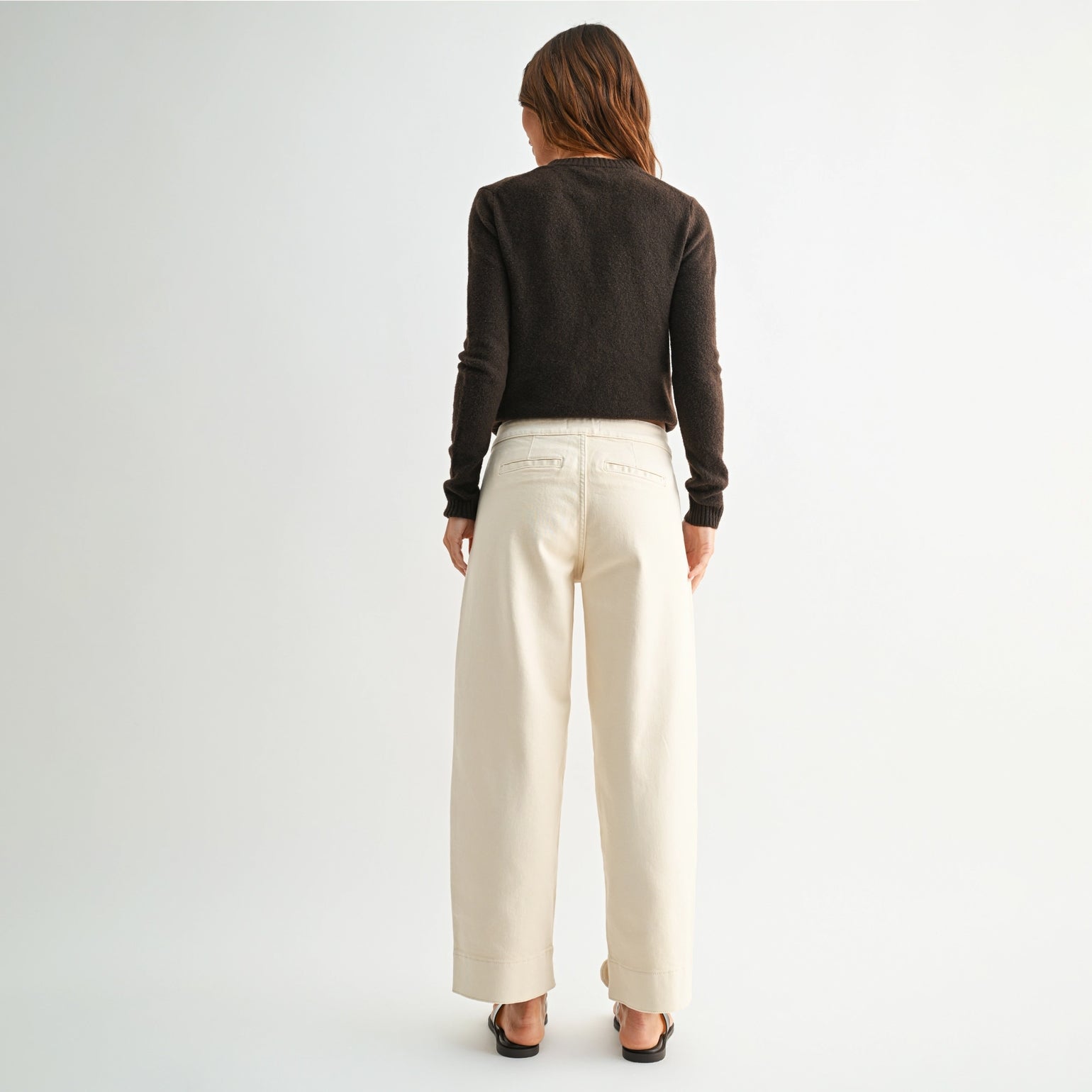 Button Hem Barrel Jeans