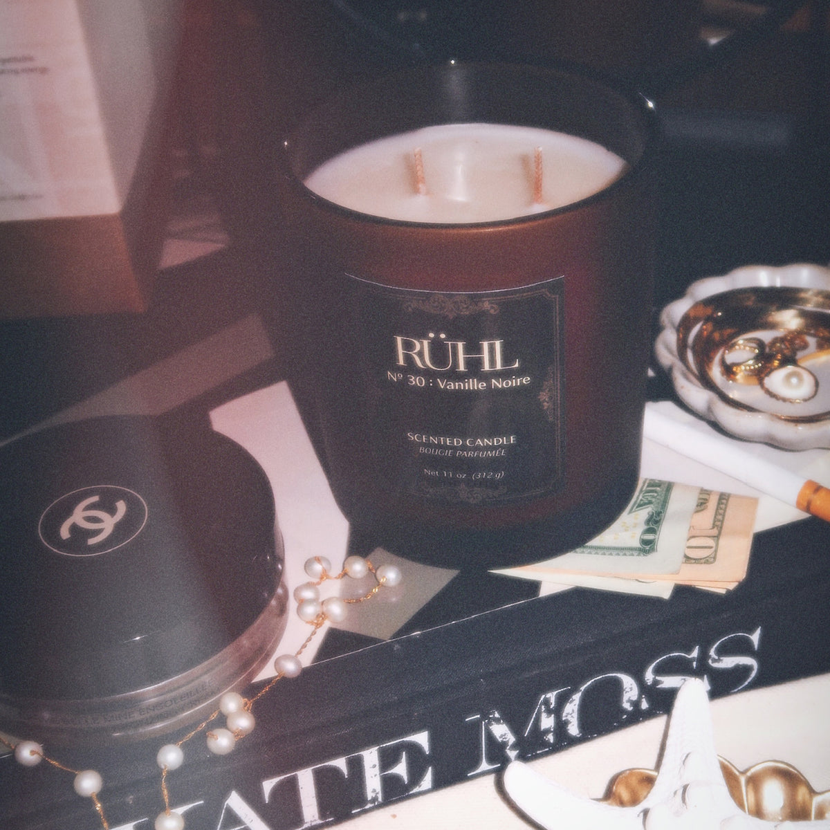 No 30: Vanille Noire 11oz Candle