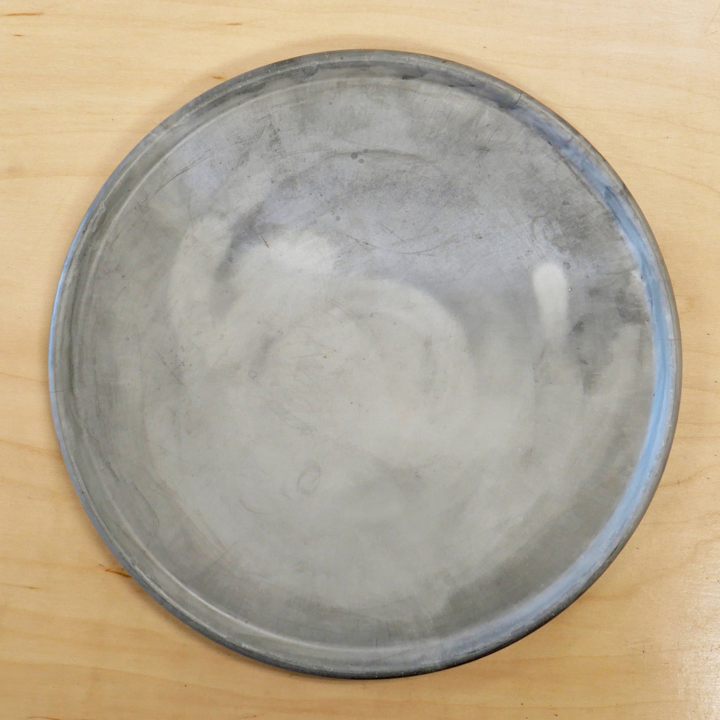 
                  
                    OC Round Tray - Concrete
                  
                