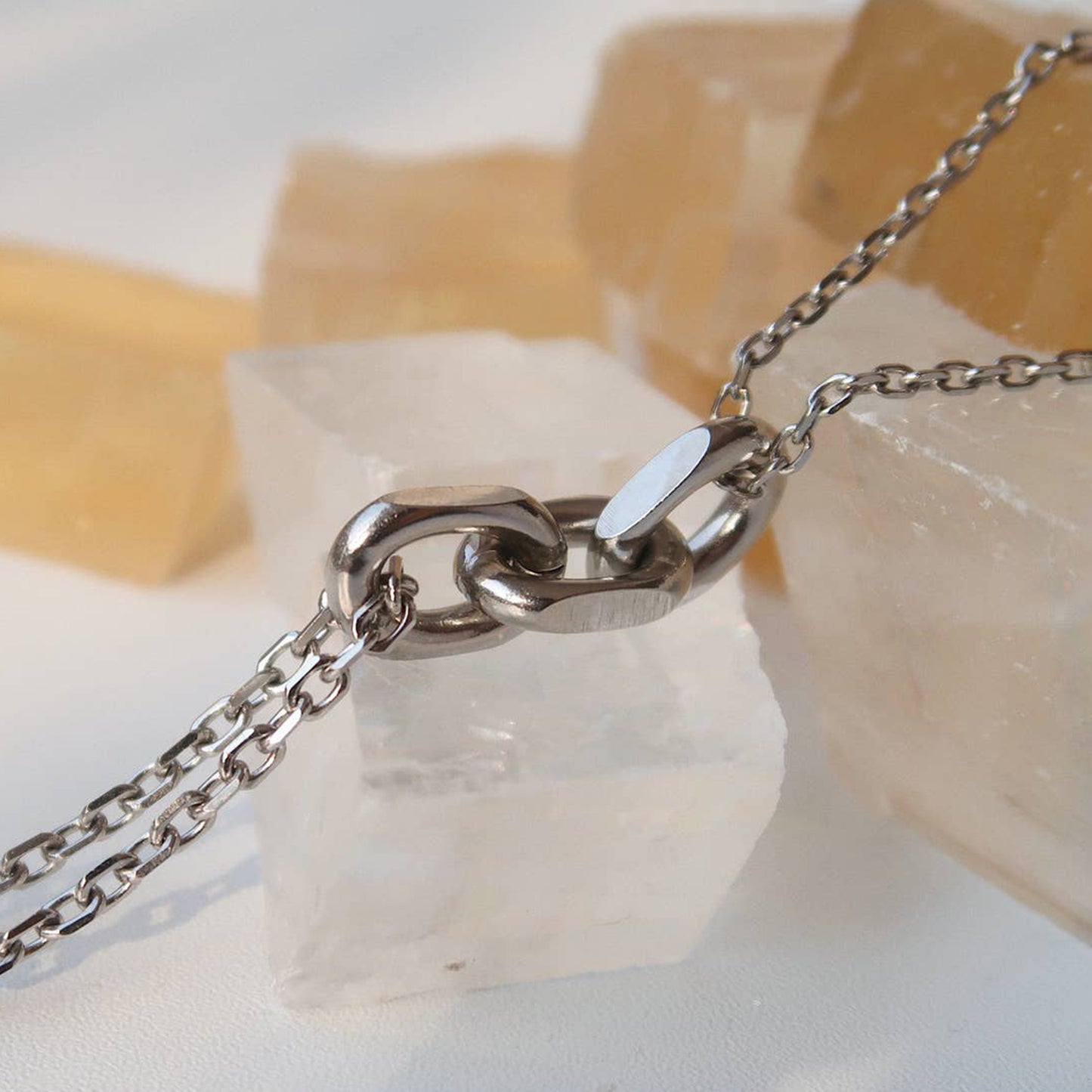 18k White Gold Links Necklace